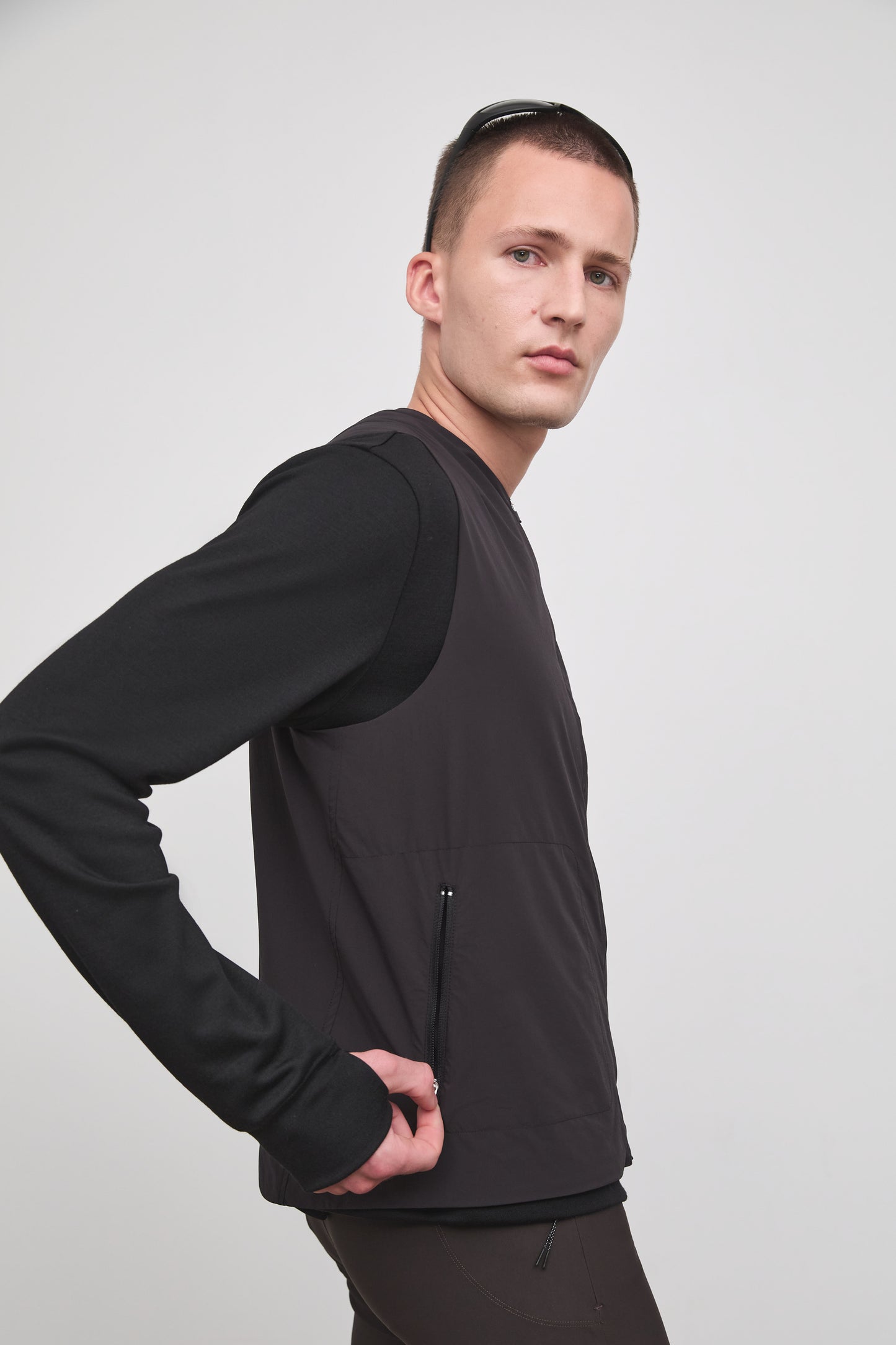 Literary Sport | Cesaire Mens Lightweight Insulated Running Vest - Black - Pocket Detail