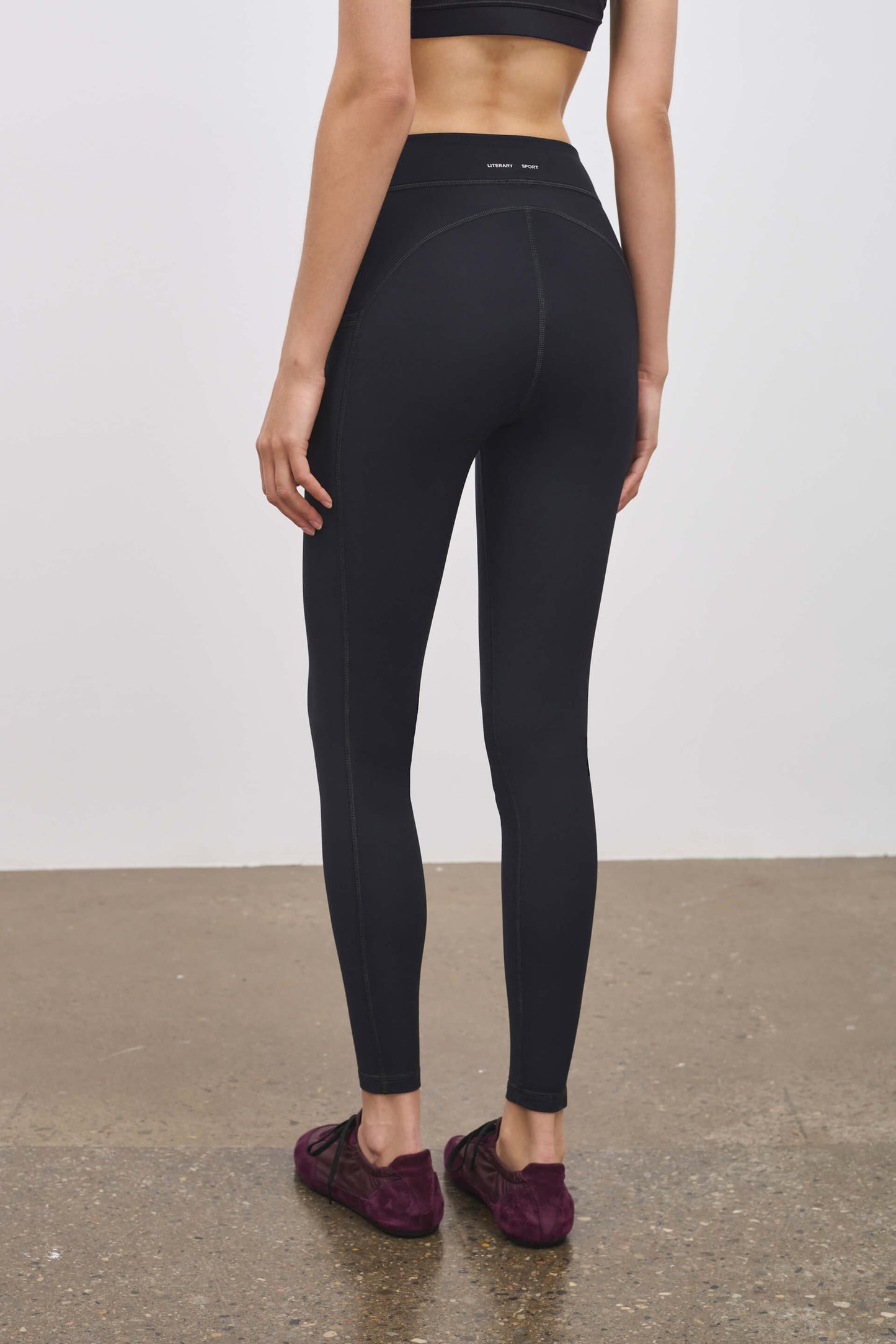 Literary Sport | Emma Insulated Run Tight in Black