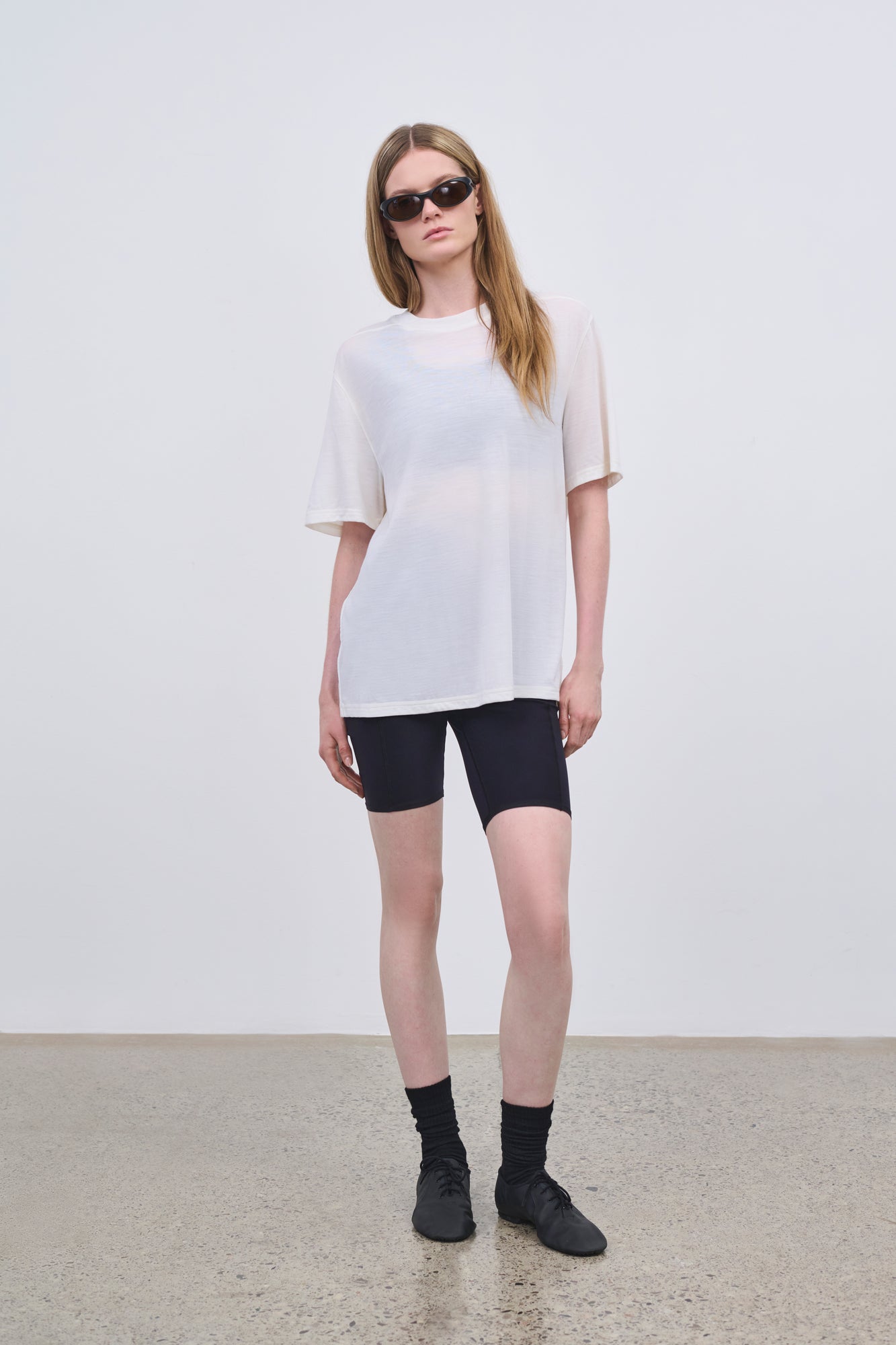 Literary Sport - Womens Harper Oversized Running T-Shirt - White