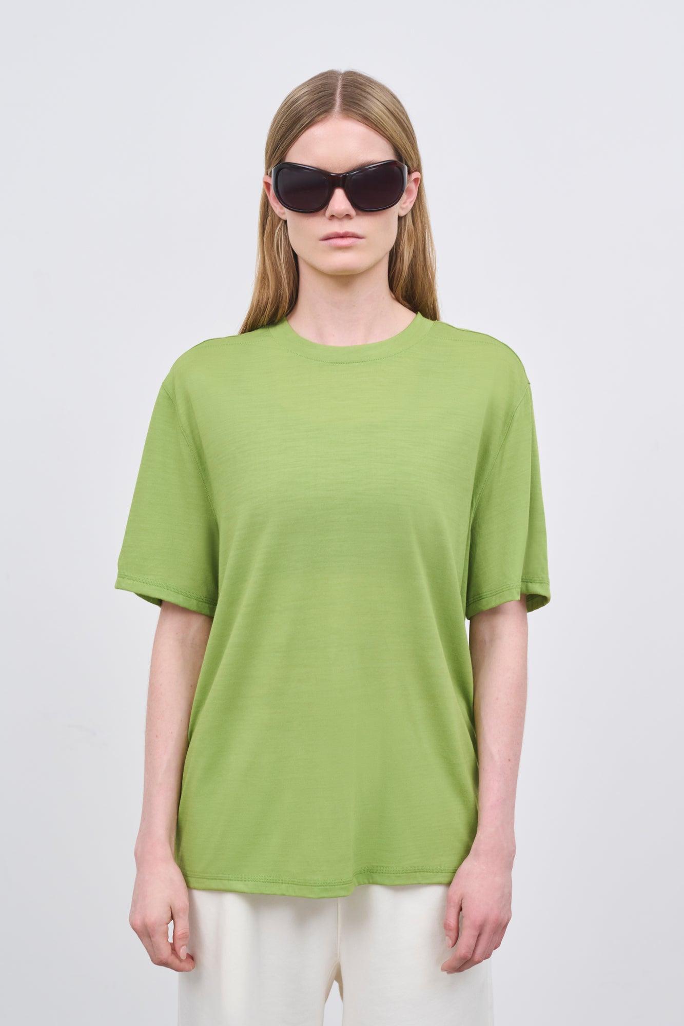 Literary Sport - Womens Harper Oversized Running T-Shirt - Verdant Green