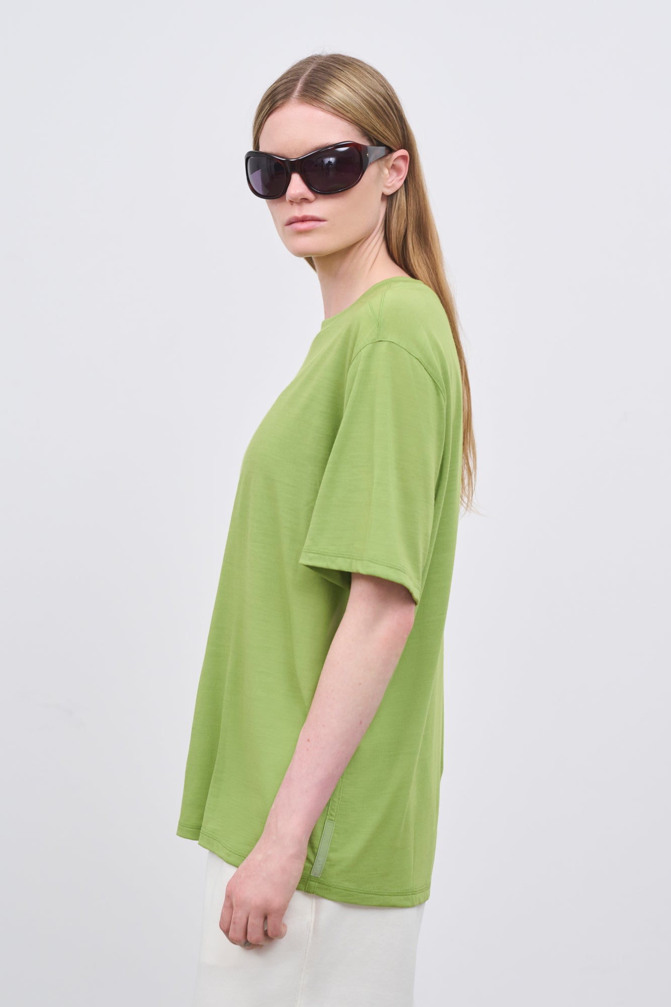 Literary Sport - Womens Harper Oversized Running T-Shirt - Verdant Green