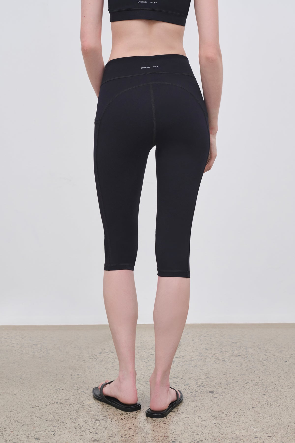 Literary Sport | Lena Womens Capri Length Running Tight - Black