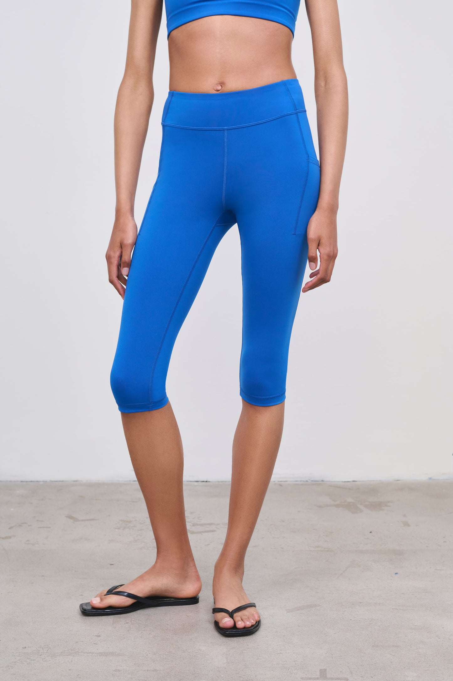 Literary Sport | Lena Womens Capri Length Running Tight - Lapis